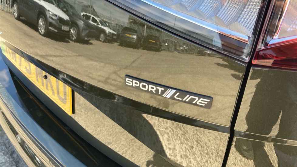 Skoda Enyaq 210kW 85x Sportline 82kWh 4x4 5dr Auto Electric Estate - Image 42