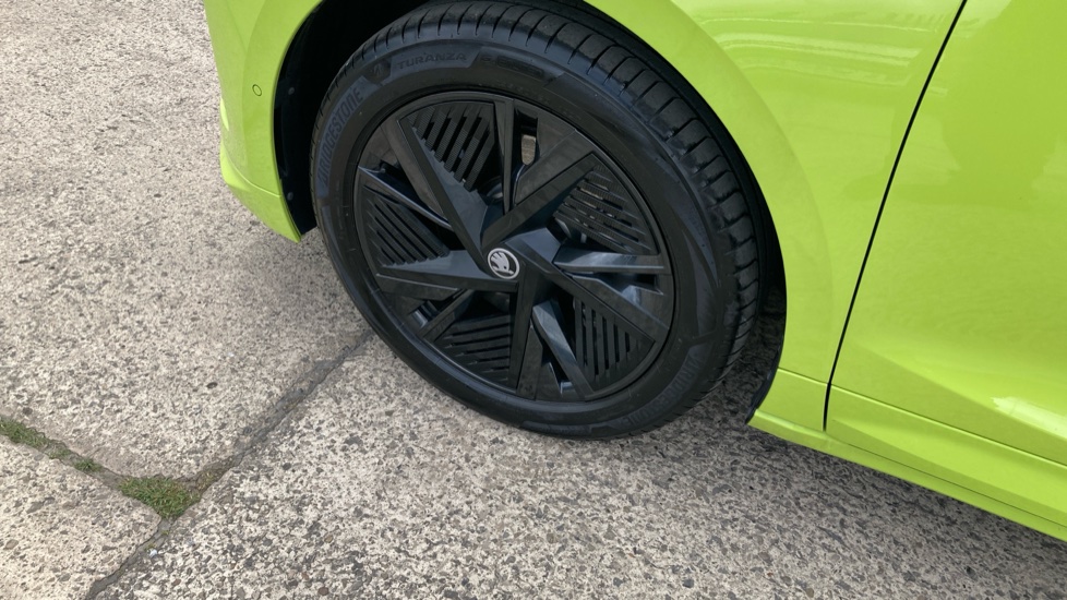 Skoda Enyaq 250kW vRS 84kWh 4x4 5dr Auto Electric - Image 23