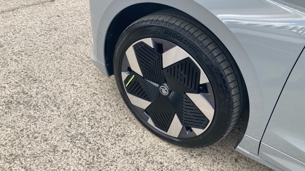 Skoda Enyaq 250kW vRS 84kWh 4x4 5dr Auto Electric - Image 23