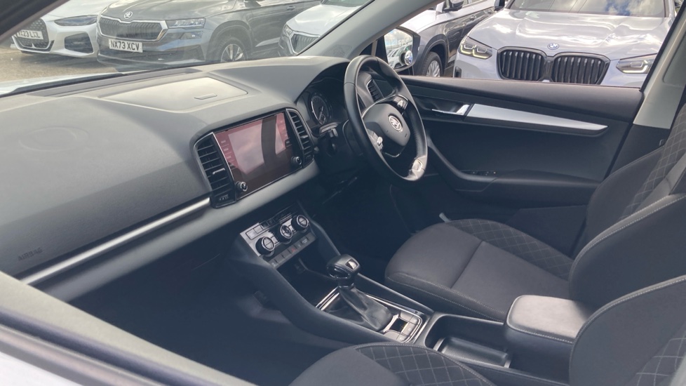 Skoda Karoq 1.5 TSI SE 5dr DSG Petrol Estate - Image 2