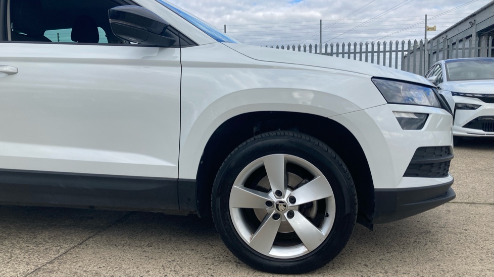Skoda Karoq 1.5 TSI SE 5dr DSG Petrol Estate - Image 5