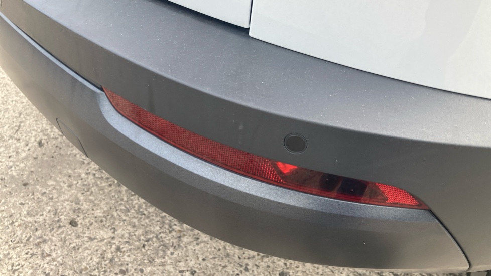 Skoda Karoq 1.5 TSI SE 5dr DSG Petrol Estate - Image 42