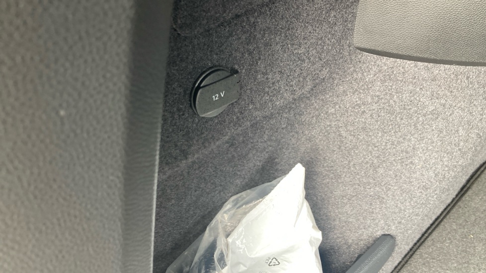 Skoda Karoq 1.5 TSI SE L 5dr Petrol Estate - Image 43