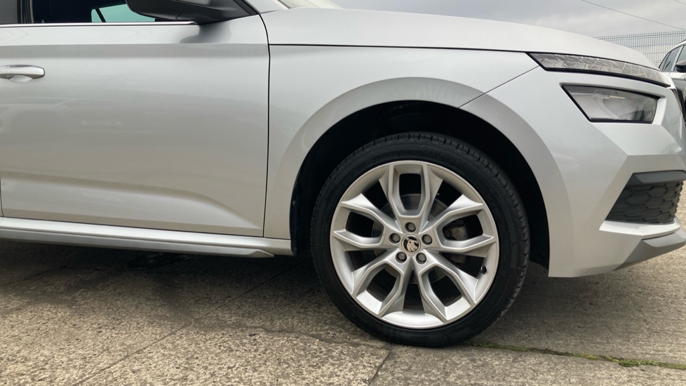 Skoda Kamiq 1.5 TSI SE L 5dr DSG Petrol Hatchback - Image 5