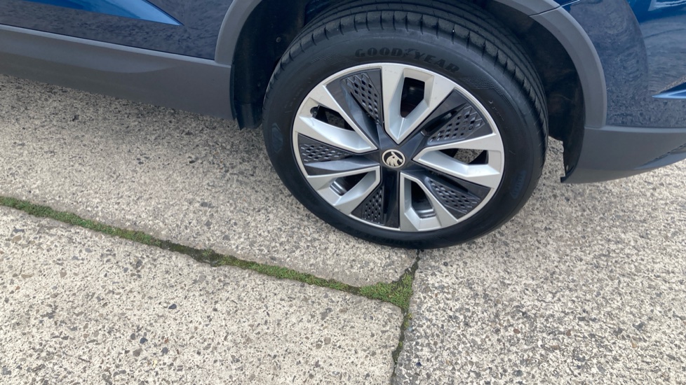 Skoda Karoq 1.5 TSI SE L 5dr Petrol Estate - Image 22