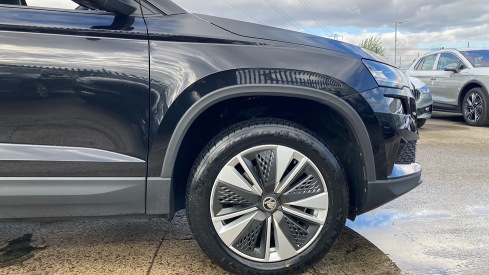 Skoda Karoq 1.0 TSI SE Drive 5dr Petrol Estate - Image 5