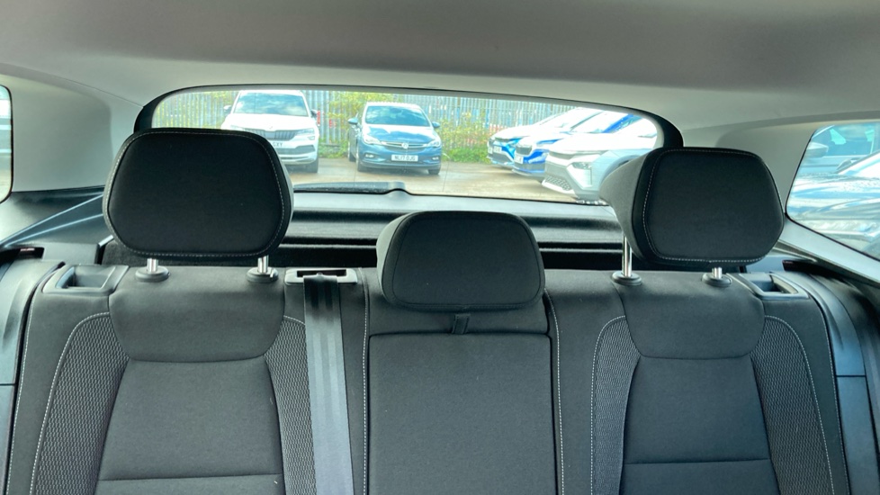 Skoda Karoq 1.0 TSI SE Drive 5dr Petrol Estate - Image 16