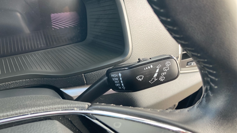 Skoda Karoq 1.0 TSI SE Drive 5dr Petrol Estate - Image 27