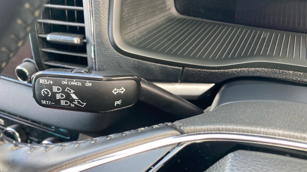 Skoda Karoq 1.0 TSI SE Drive 5dr Petrol Estate - Image 28