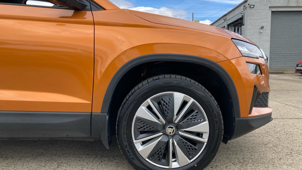 Skoda Karoq 1.5 TSI SE Drive 5dr DSG Petrol Estate - Image 5