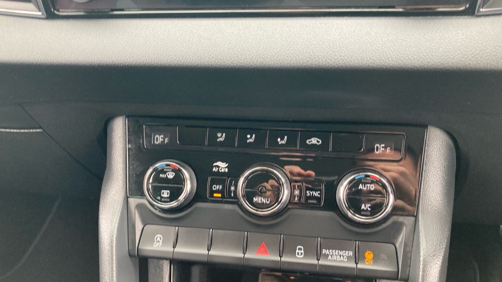 Skoda Karoq 1.5 TSI SE Drive 5dr DSG Petrol Estate - Image 13