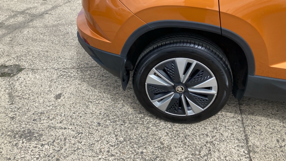 Skoda Karoq 1.5 TSI SE Drive 5dr DSG Petrol Estate - Image 21