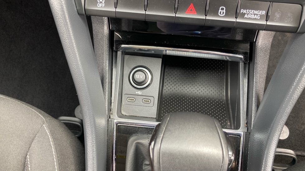 Skoda Karoq 1.5 TSI SE Drive 5dr DSG Petrol Estate - Image 28