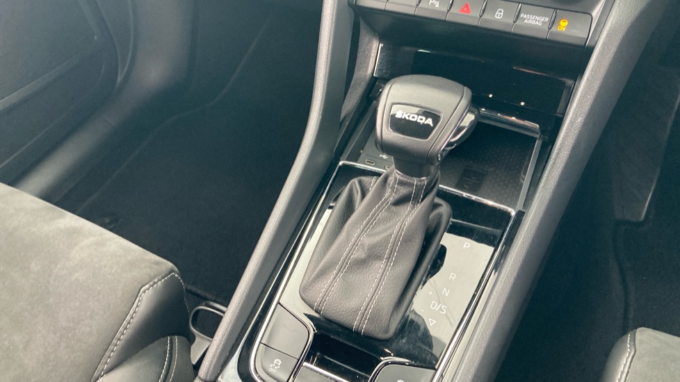 Skoda Kodiaq 1.5 TSI Sport Line 5dr DSG [7 Seat] Petrol Estate - Image 14