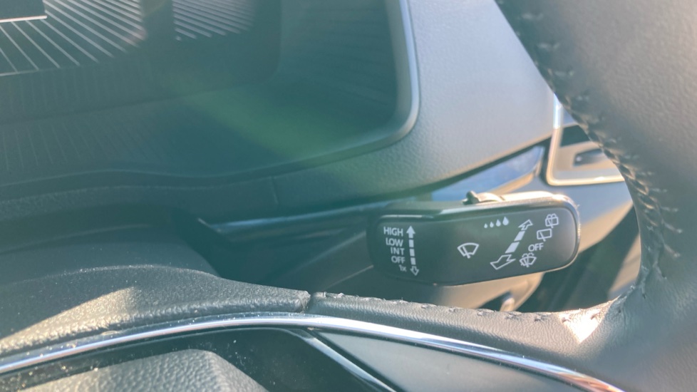 Skoda Karoq 1.0 TSI SE L 5dr Petrol Estate - Image 29
