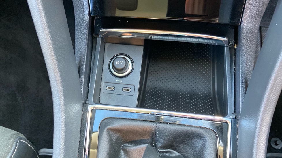 Skoda Karoq 1.0 TSI SE L 5dr Petrol Estate - Image 33