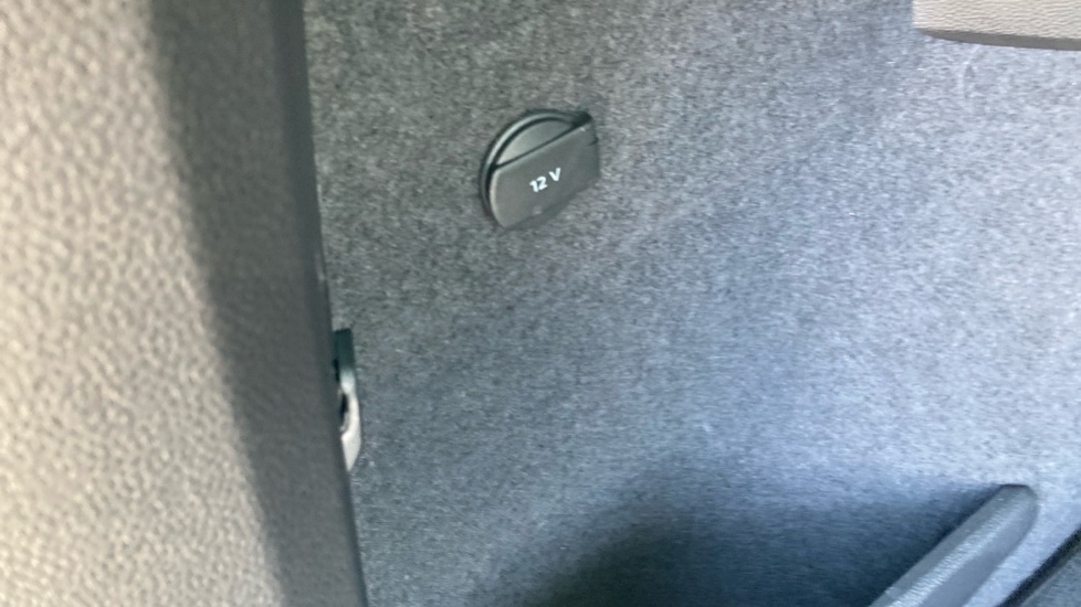 Skoda Karoq 1.0 TSI SE L 5dr Petrol Estate - Image 45