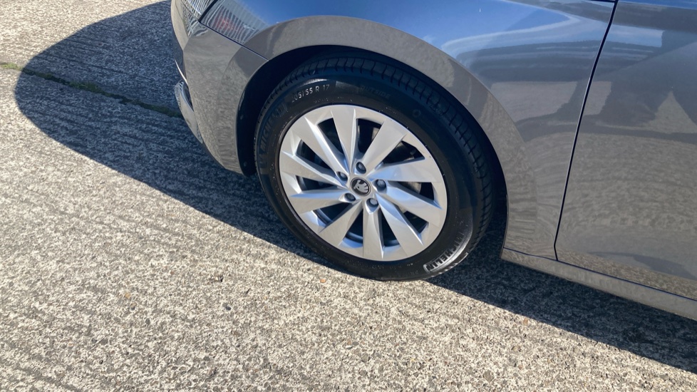 Skoda Octavia 1.5 TSI e-TEC 150 SE L 5dr DSG Petrol Estate - Image 23