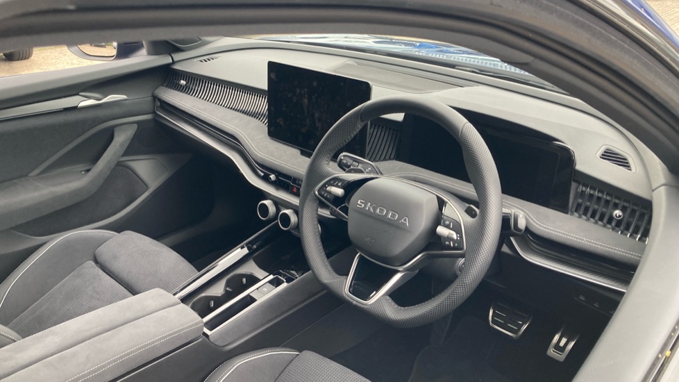 Skoda Superb 1.5 TSI e-TEC Sportline 5dr DSG Petrol Hatchback - Image 6