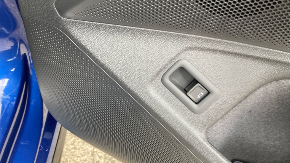 Skoda Superb 1.5 TSI e-TEC Sportline 5dr DSG Petrol Hatchback - Image 29