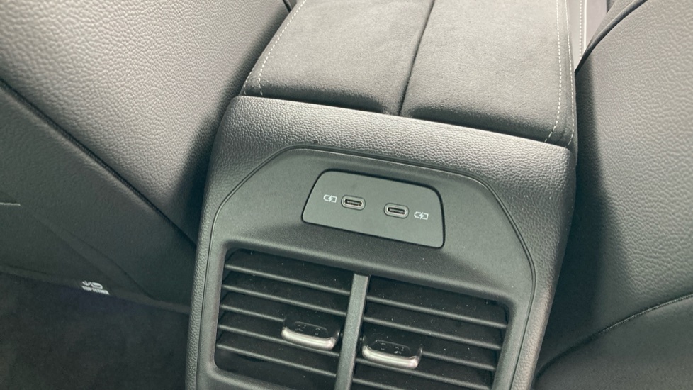 Skoda Superb 1.5 TSI e-TEC Sportline 5dr DSG Petrol Hatchback - Image 36