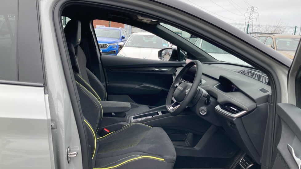 Skoda Elroq 250kW vRS 84kWh 4x4 5dr Auto Electric Estate - Image 15
