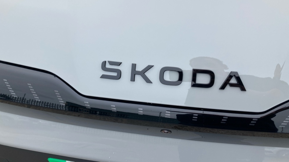 Skoda Elroq 250kW vRS 84kWh 4x4 5dr Auto Electric Estate - Image 27
