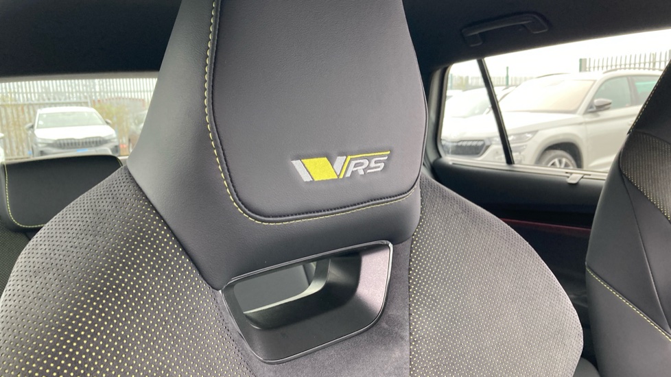 Skoda Elroq 250kW vRS 84kWh 4x4 5dr Auto Electric Estate - Image 30