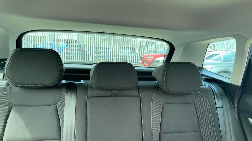 Skoda Karoq 1.5 TSI SE Drive 5dr Petrol Estate - Image 16