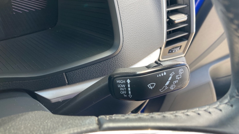 Skoda Karoq 1.5 TSI SE Drive 5dr Petrol Estate - Image 26