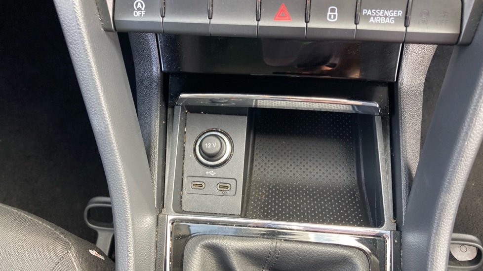 Skoda Karoq 1.5 TSI SE Drive 5dr Petrol Estate - Image 28