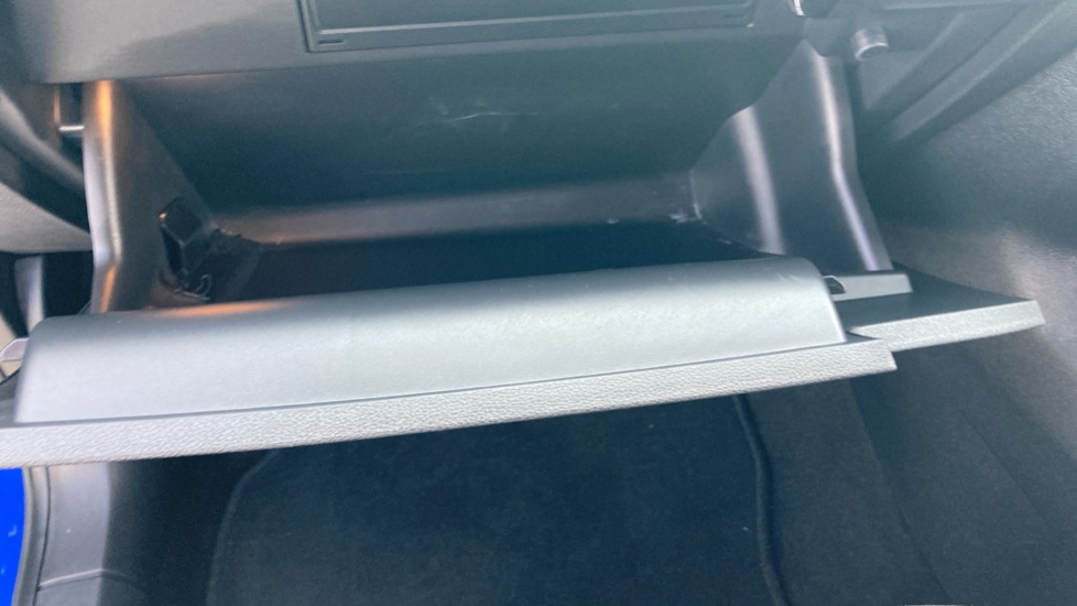 Skoda Karoq 1.5 TSI SE Drive 5dr Petrol Estate - Image 44