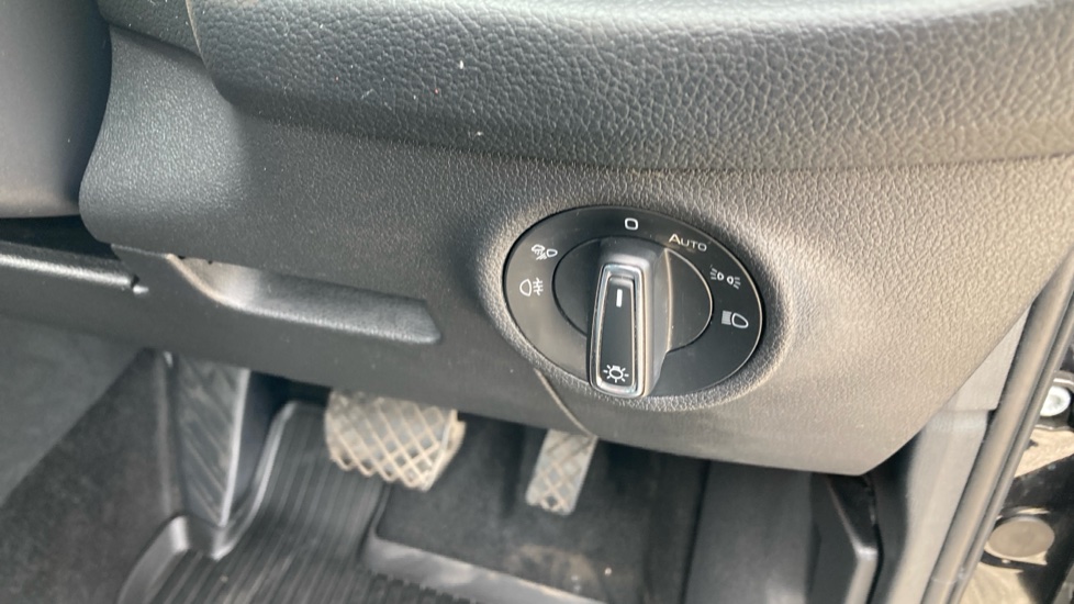 Skoda Kodiaq 2.0 TDI SE L Executive 5dr DSG [7 Seat] Diesel Estate - Image 28
