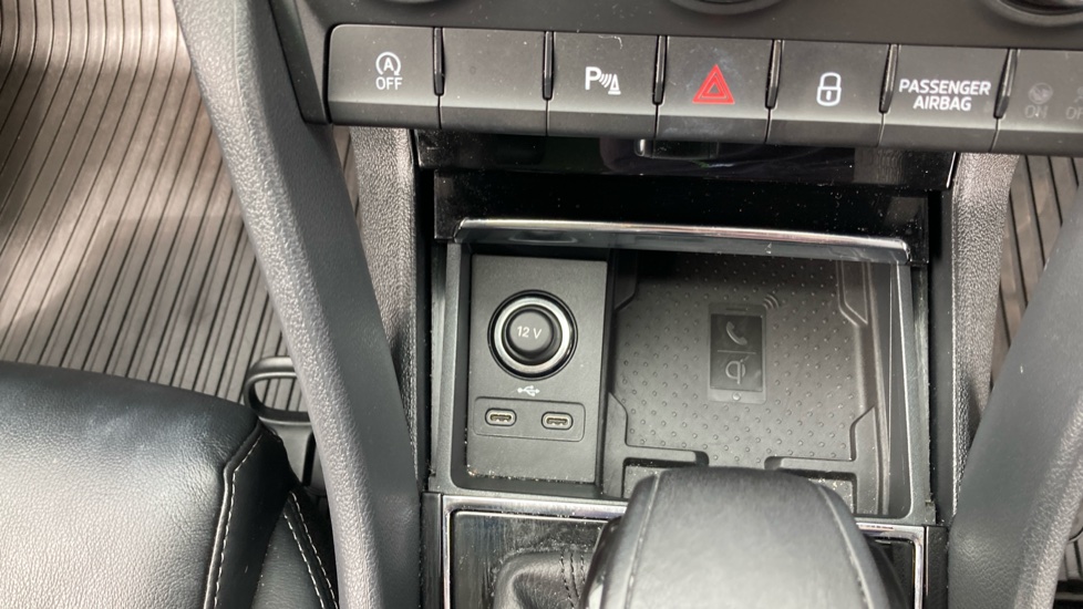 Skoda Kodiaq 2.0 TDI SE L Executive 5dr DSG [7 Seat] Diesel Estate - Image 31