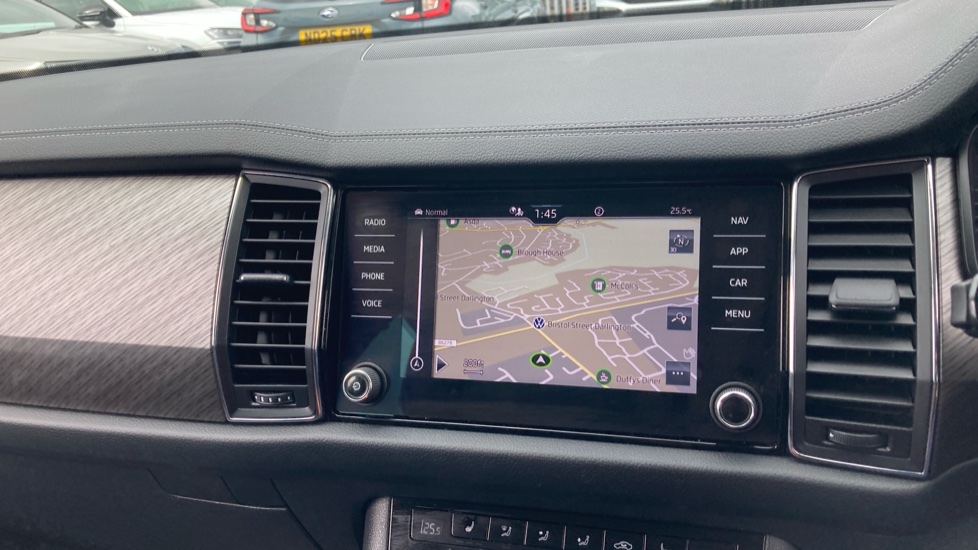 Skoda Kodiaq 2.0 TDI SE L Executive 5dr DSG [7 Seat] Diesel Estate - Image 35