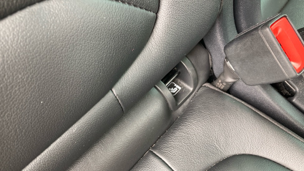 Skoda Kodiaq 2.0 TDI SE L Executive 5dr DSG [7 Seat] Diesel Estate - Image 38