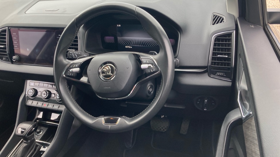 Skoda Karoq 1.5 TSI SE L 5dr DSG Petrol Estate - Image 10