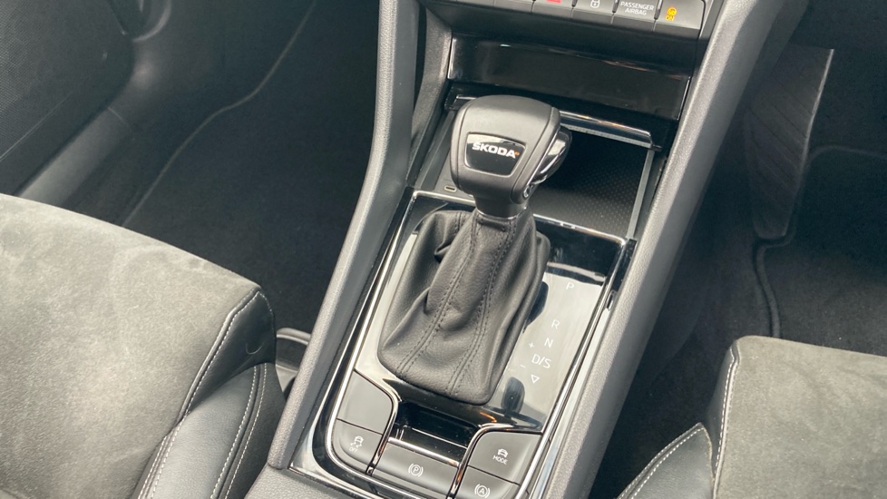 Skoda Karoq 1.5 TSI SE L 5dr DSG Petrol Estate - Image 14