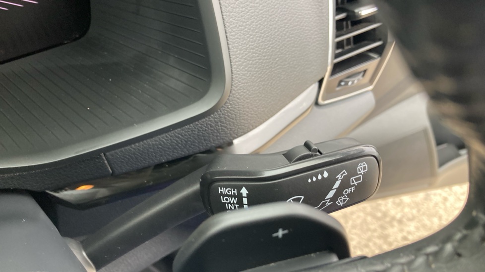 Skoda Karoq 1.5 TSI SE L 5dr DSG Petrol Estate - Image 29