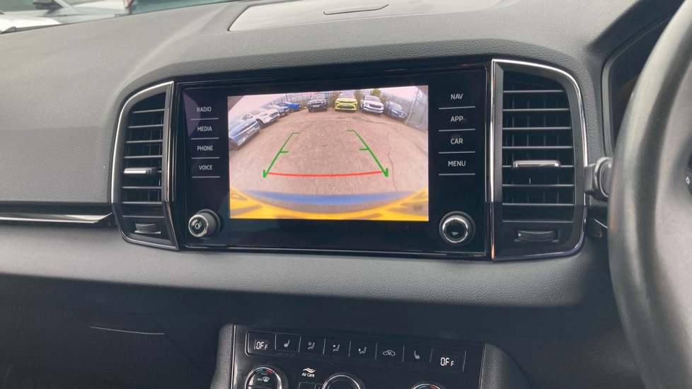 Skoda Karoq 1.5 TSI SE L 5dr DSG Petrol Estate - Image 34