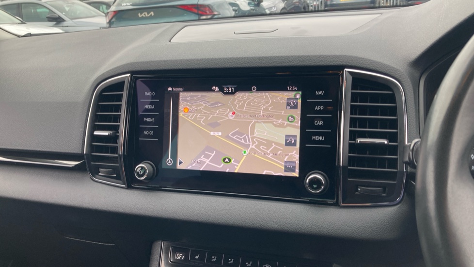 Skoda Karoq 1.5 TSI SE L 5dr DSG Petrol Estate - Image 35
