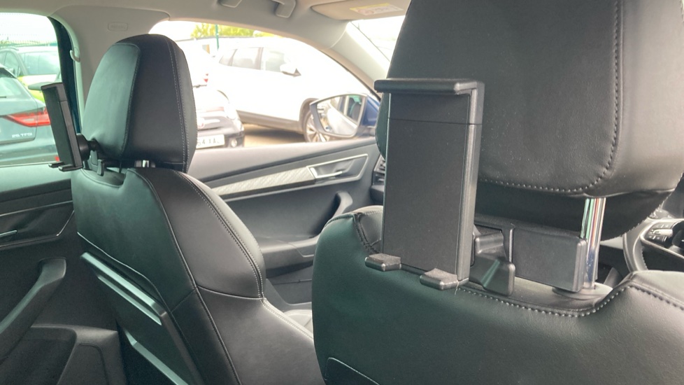 Skoda Karoq 1.5 TSI SE L 5dr DSG Petrol Estate - Image 39