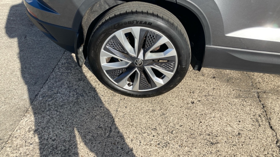 Skoda Karoq 1.5 TSI SE L 5dr Petrol Estate - Image 21