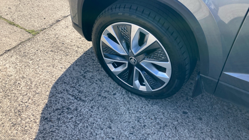 Skoda Karoq 1.5 TSI SE L 5dr Petrol Estate - Image 23