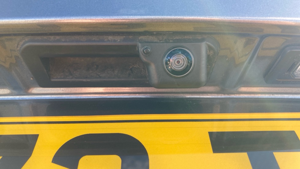 Skoda Karoq 1.5 TSI SE L 5dr Petrol Estate - Image 43