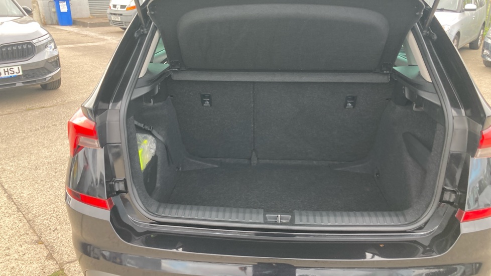 Skoda Kamiq 1.0 TSI 110 SE Drive 5dr DSG Petrol Hatchback - Image 20