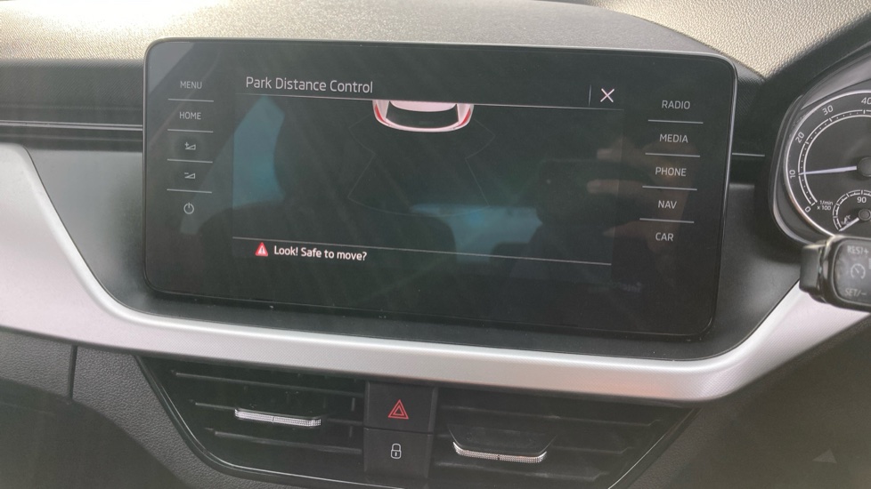 Skoda Kamiq 1.0 TSI 110 SE Drive 5dr DSG Petrol Hatchback - Image 33