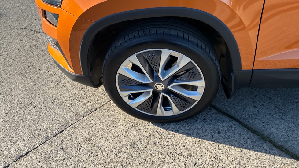 Skoda Karoq 1.5 TSI SE L 5dr Petrol Estate - Image 27
