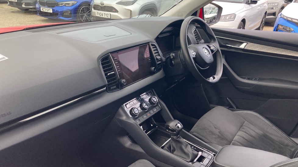 Skoda Karoq 1.5 TSI SE L 5dr DSG Petrol Estate - Image 2