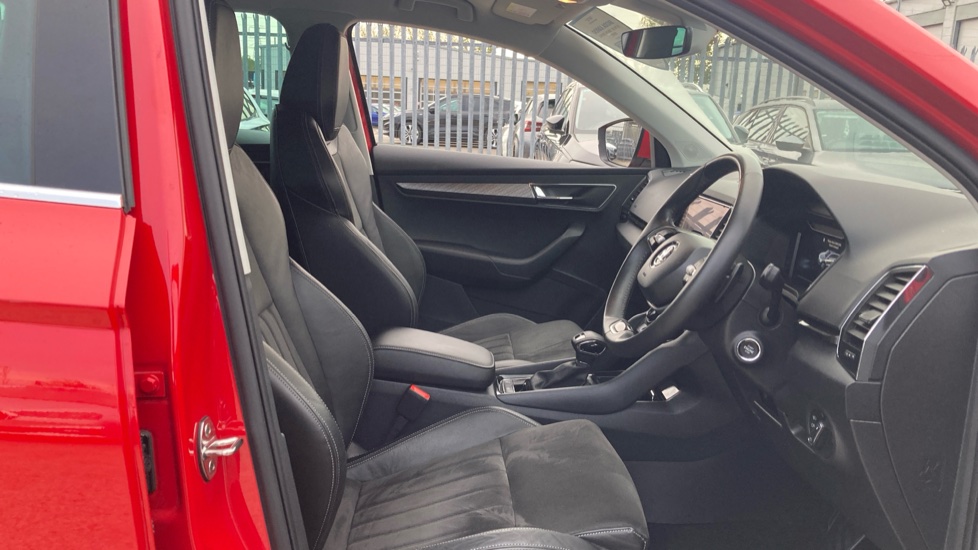 Skoda Karoq 1.5 TSI SE L 5dr DSG Petrol Estate - Image 15